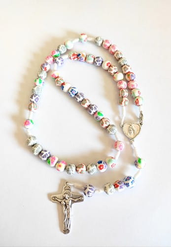 pol_pl_Rozaniec-kolorowy-Medjugorie-kolorystyka-biala-12786_3.jpg