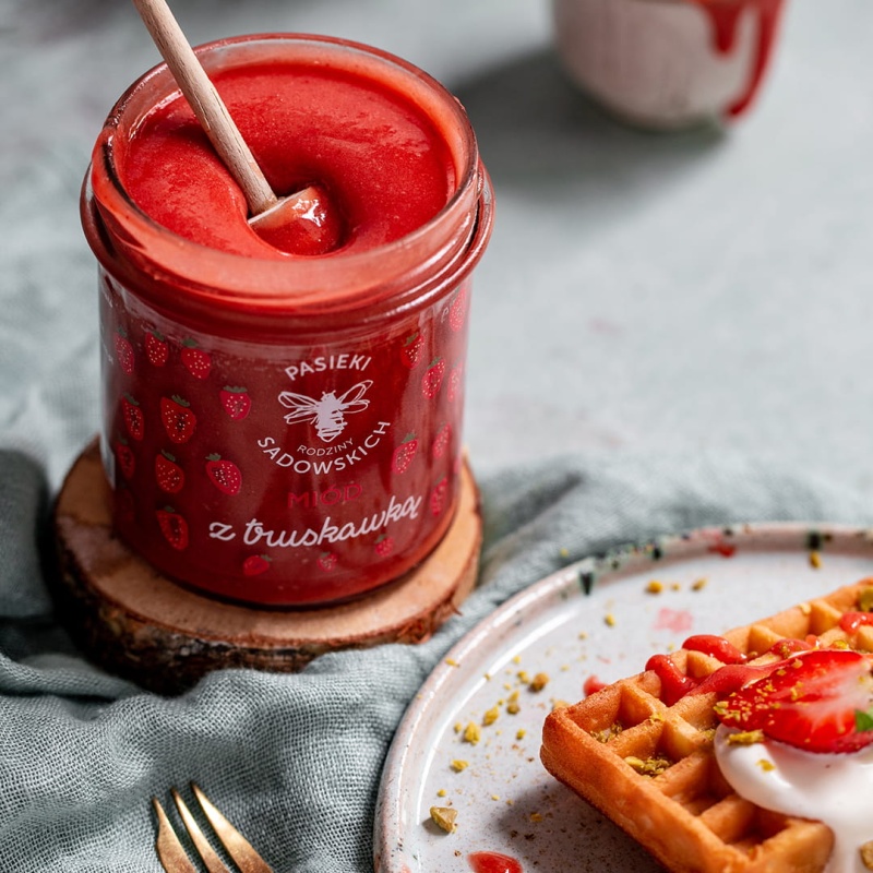 Miod-z-truskawka_1080x1080_1.jpg